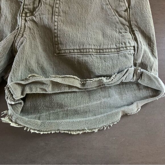 AMERICAN EAGLE‎ Women’s Tomgirl Olive Green Drawstring Cuffed Shorts Size 0 - Picture 7 of 14